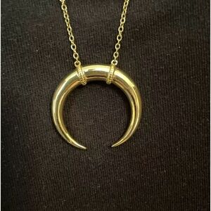 gorjana 301368 Women's Cayne Crescent Moon Pendant Necklace